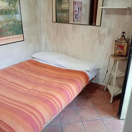 Vatican Low Cost Apartment *